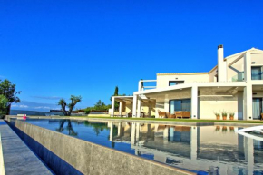 Villa Acropolitana by PosarelliVillas